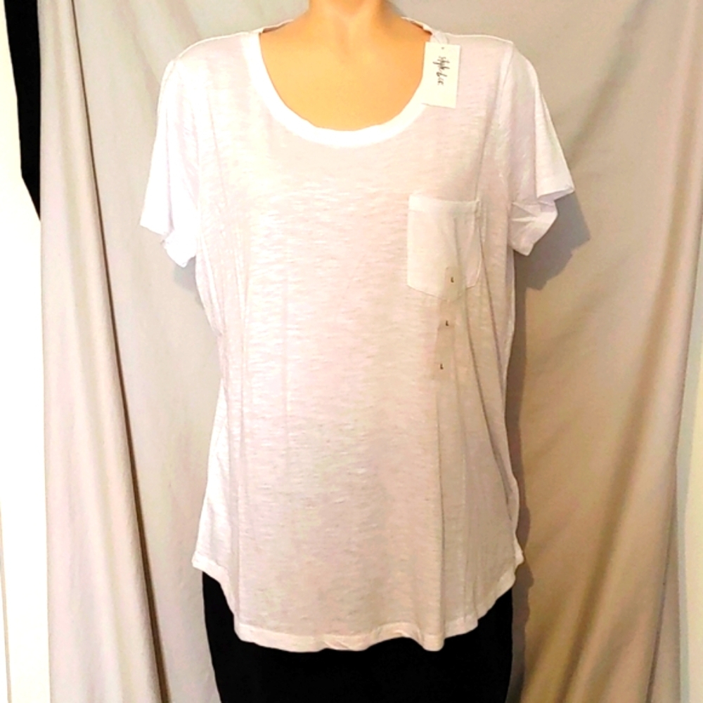 Style and co white textured pocketed tee shirt, NEW